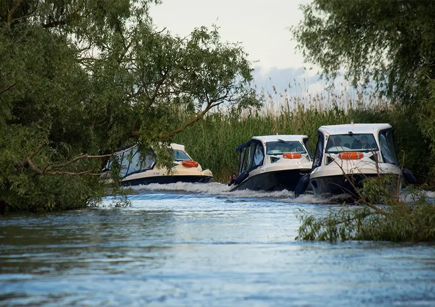 Excursii in Delta Cu plecare din Crisan